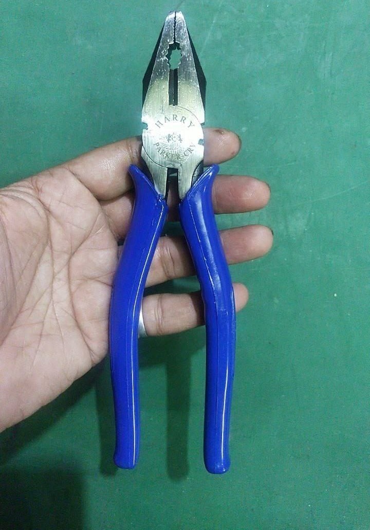 Plier